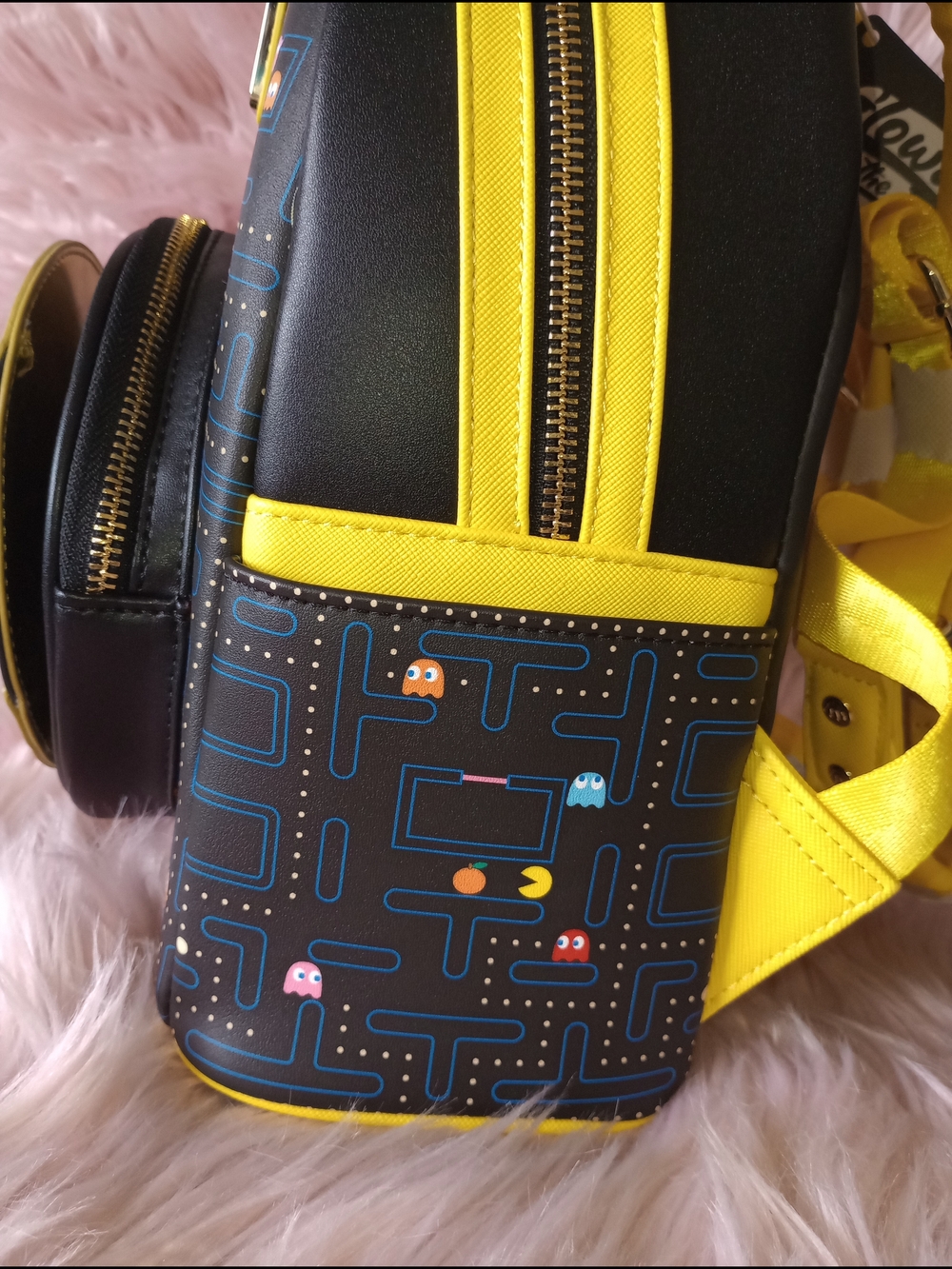 Loungefly PacMan GITD Mini Backpack - Picture 11 of 13